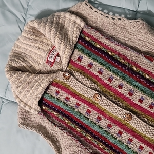 Newari Icelandic‎ Hand-Knitted 100% Wool Vest w/Wood Buttons Women's (L/XL)